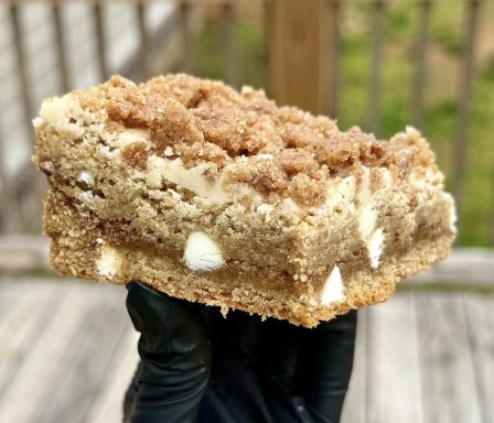cinnamon roll bar